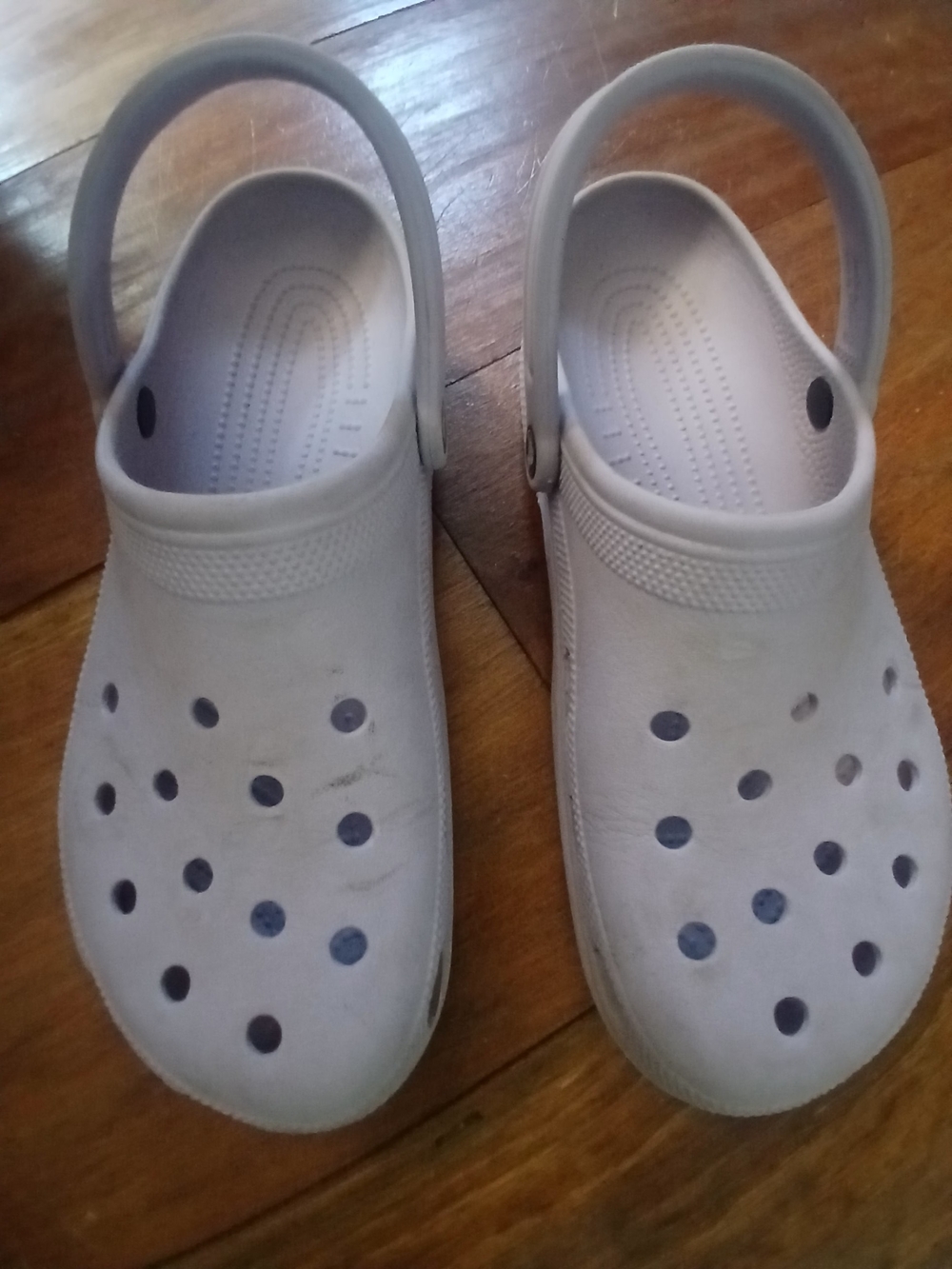 CROCS Men's Slip-On Crocs  Sandals Sz 12.  Light Purple.